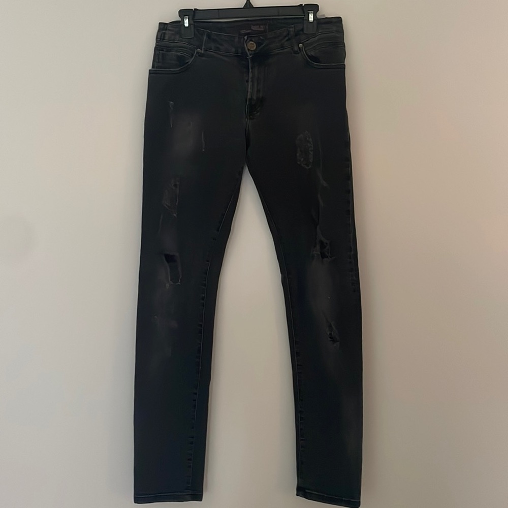 ZARA BLACK DISTRESSED JEANS